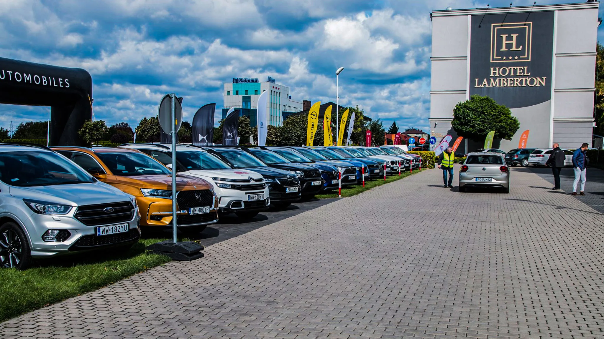 hotel lamberton duży parking dla 200 aut